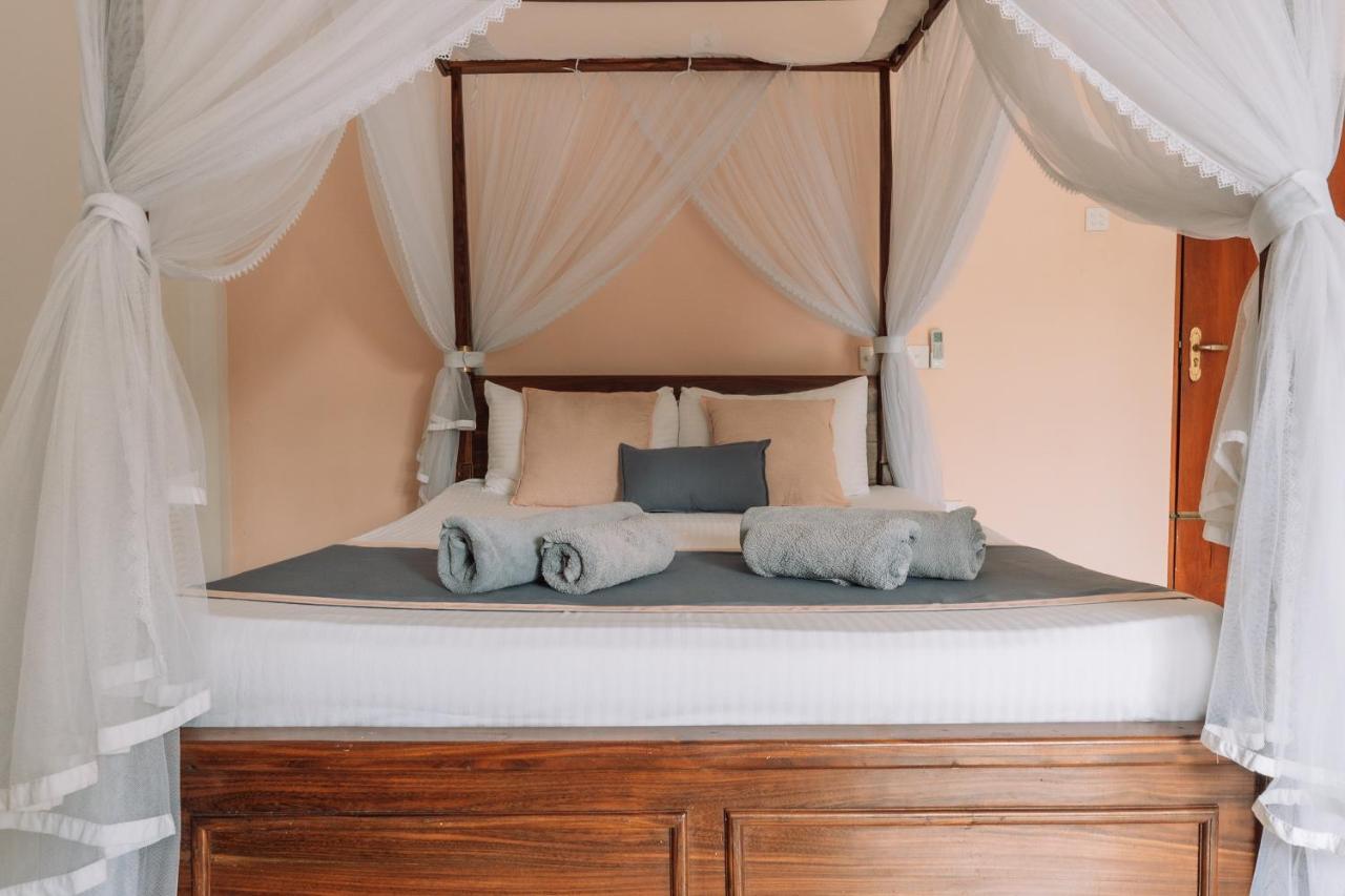 Rise - Bed & Breakfast Weligama Eksteriør billede