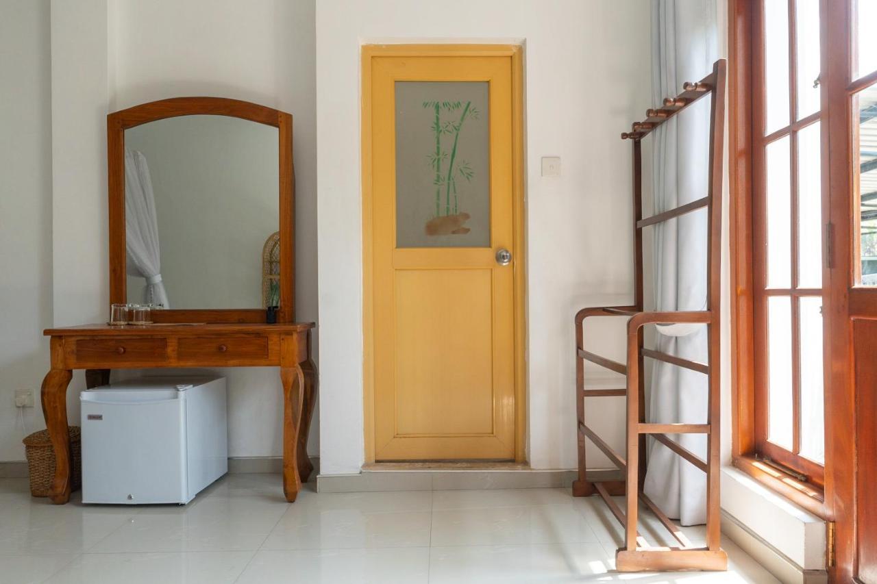 Rise - Bed & Breakfast Weligama Eksteriør billede