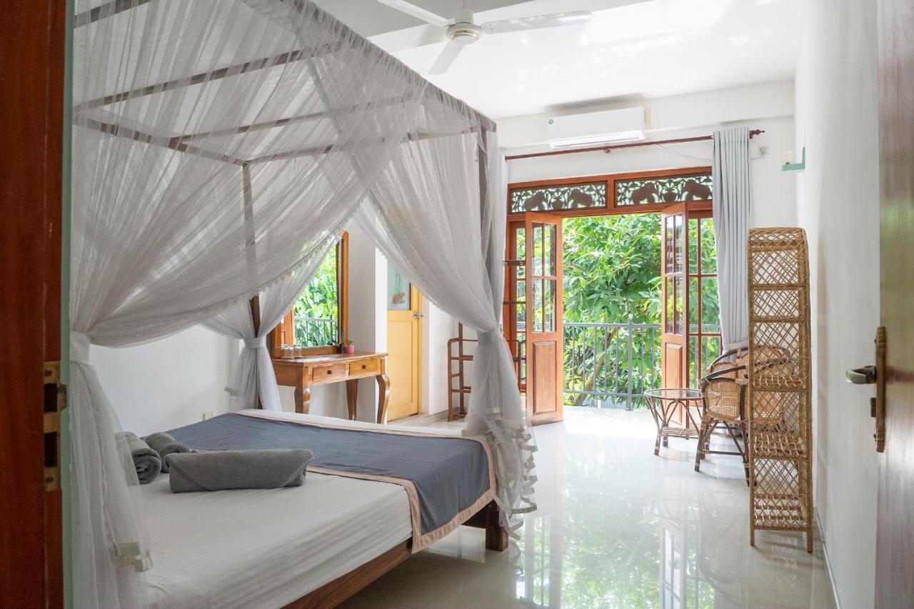 Rise - Bed & Breakfast Weligama Eksteriør billede