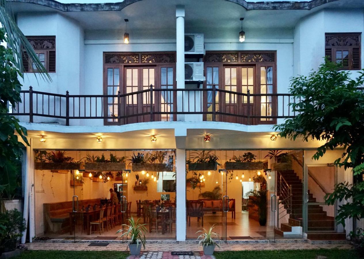 Rise - Bed & Breakfast Weligama Eksteriør billede